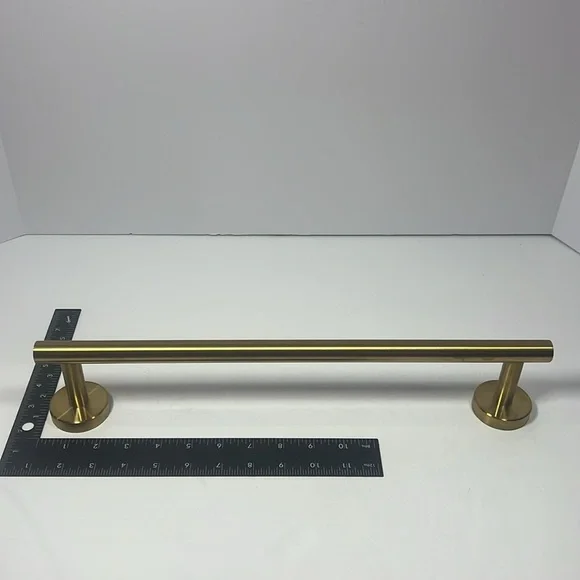 Gold bathroom towel bar and adhesive hook - Picture 2 of 5